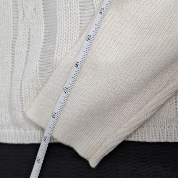 VICTORIA'S SECRET Ivory White Scoop Neck Sweater - Picture 9 of 9